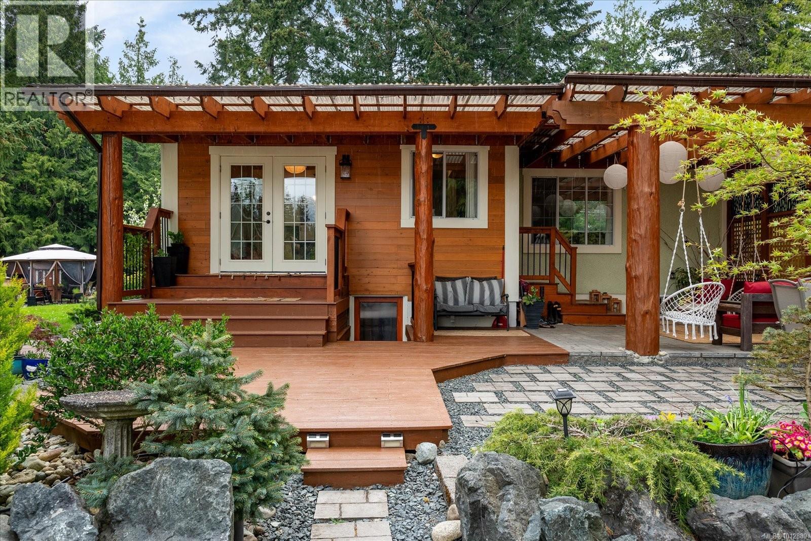 Photo 46 of 4800 Island Hwy W, Qualicum Beach BC