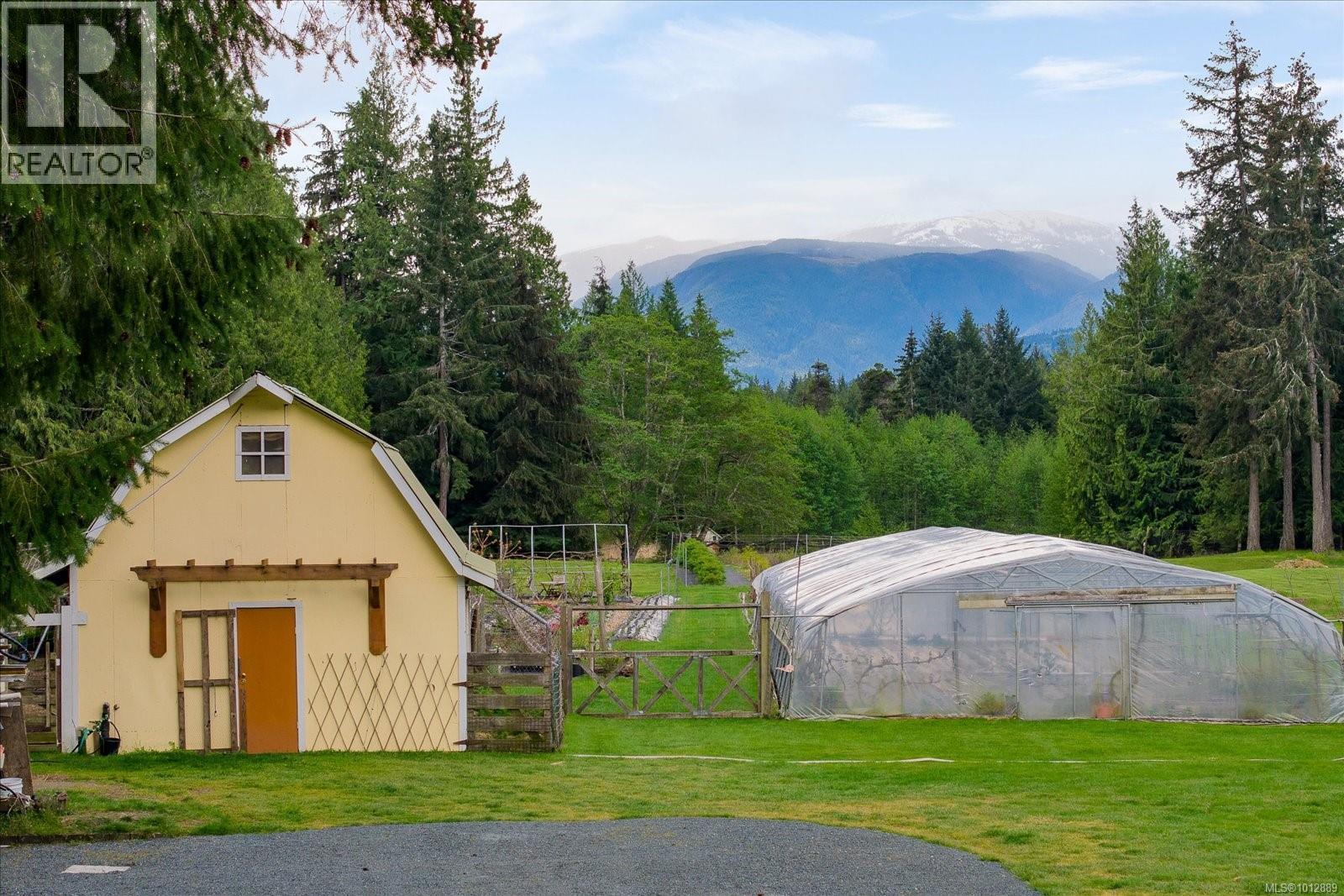 Photo 68 of 4800 Island Hwy W, Qualicum Beach BC