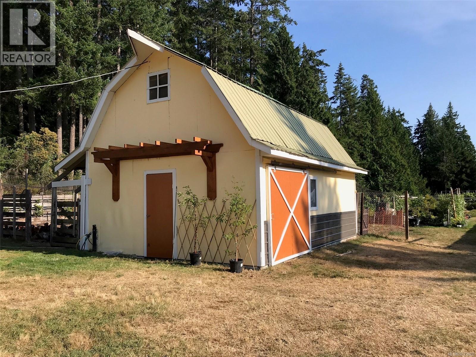 Photo 69 of 4800 Island Hwy W, Qualicum Beach BC