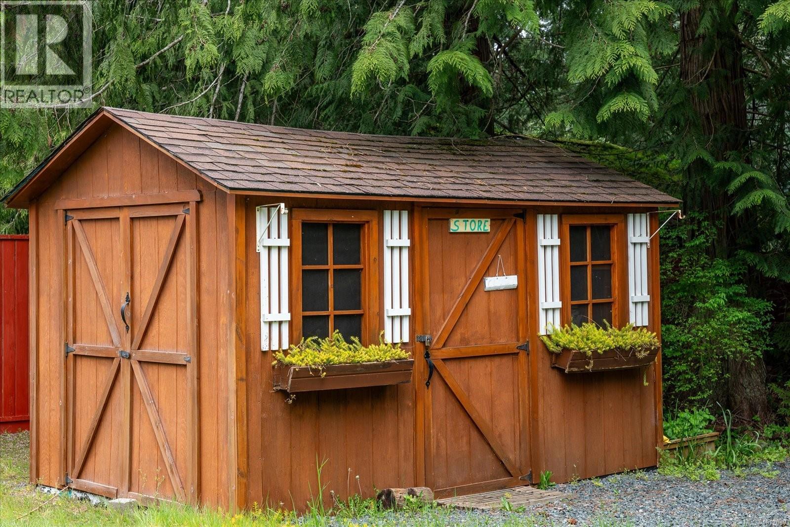 Photo 70 of 4800 Island Hwy W, Qualicum Beach BC