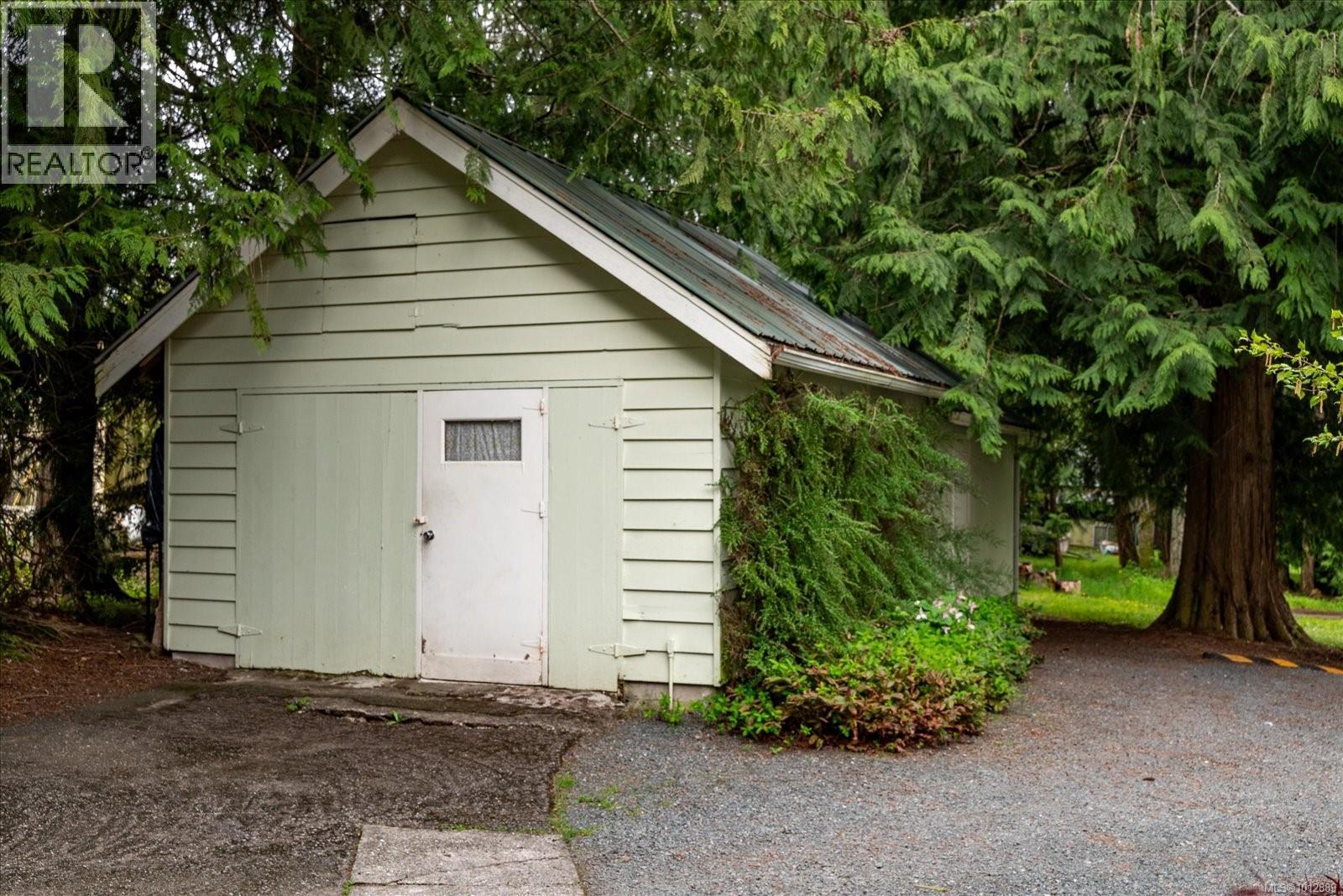 Photo 72 of 4800 Island Hwy W, Qualicum Beach BC