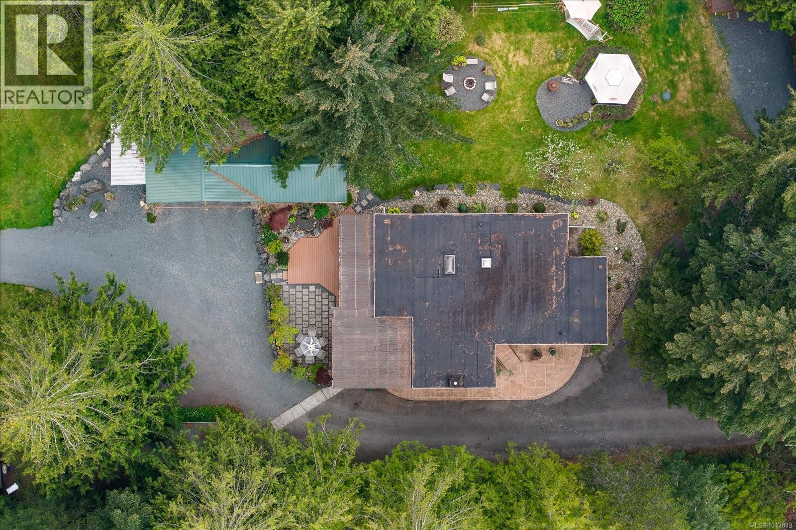 Photo 87 of 4800 Island Hwy W, Qualicum Beach BC
