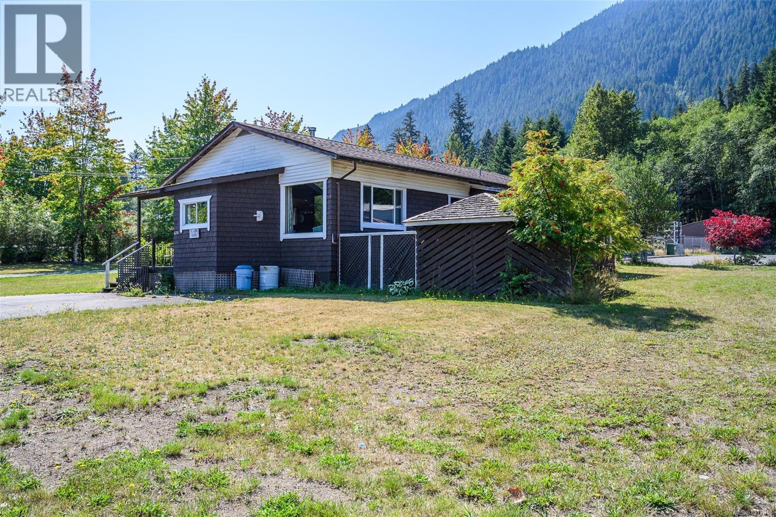 Photo 34 of 670 Kelsey Way, Sayward BC