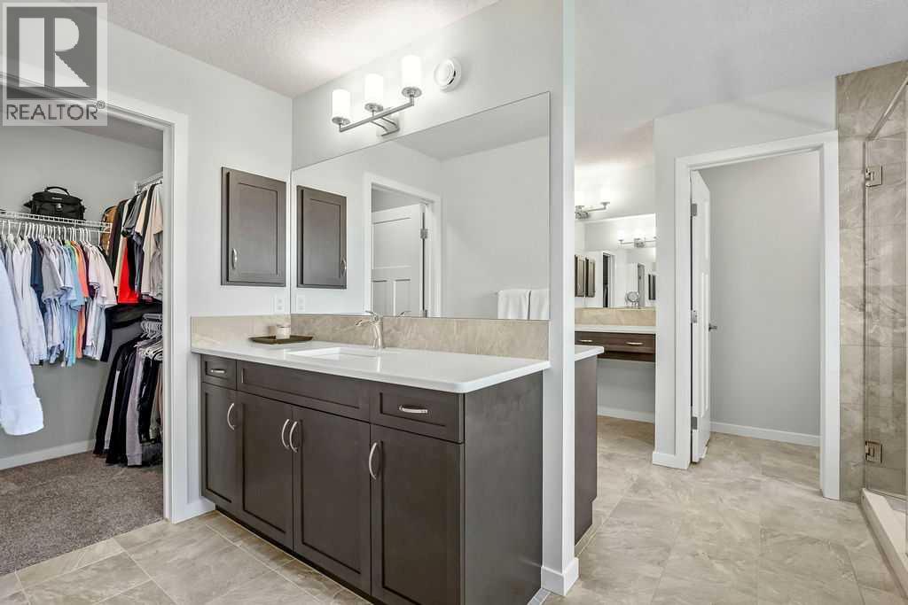 Photo 25 of 55 Sundown Way, Cochrane AB