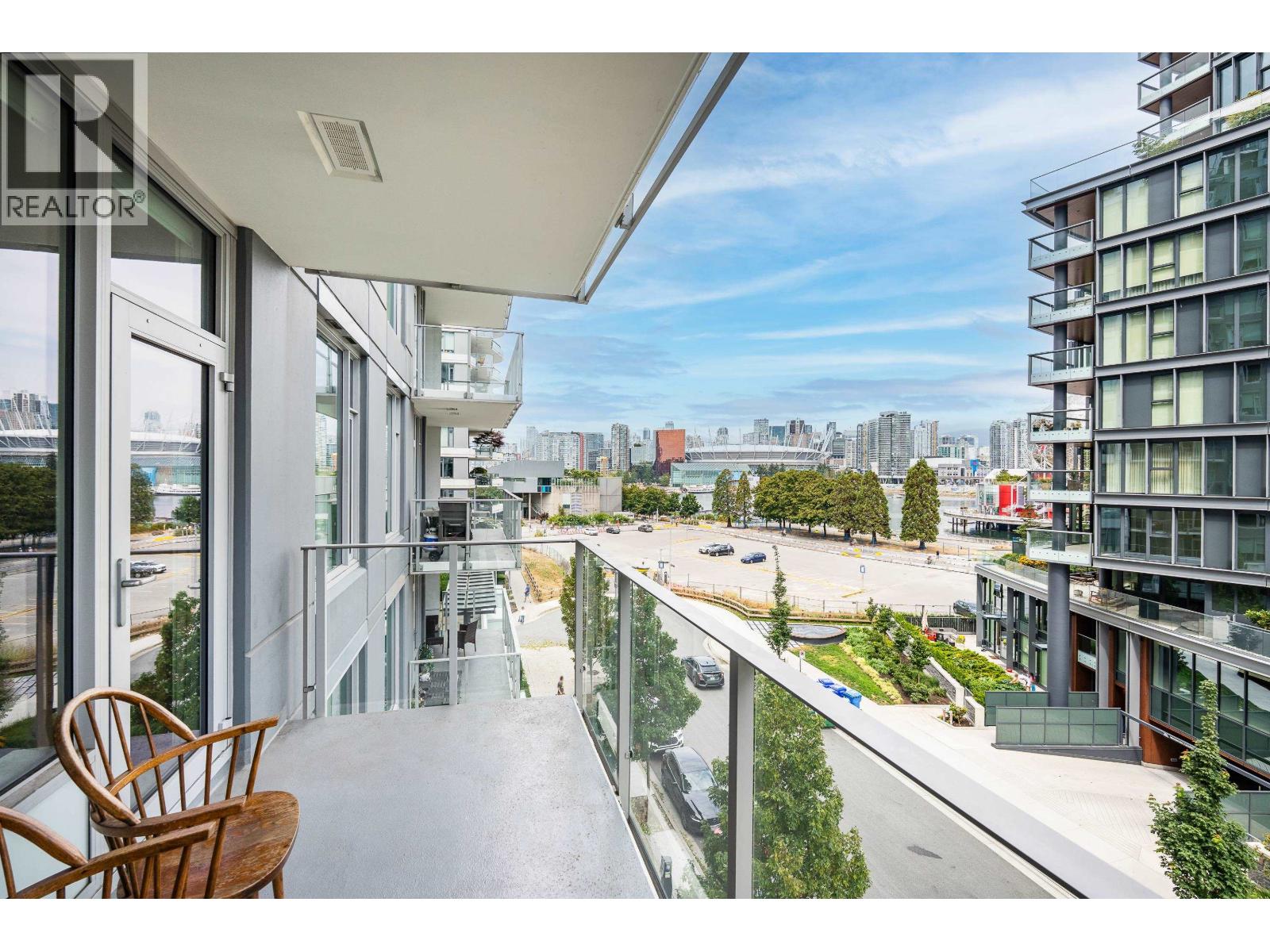 Photo 1 of 501 1661 Quebec Street, Vancouver BC