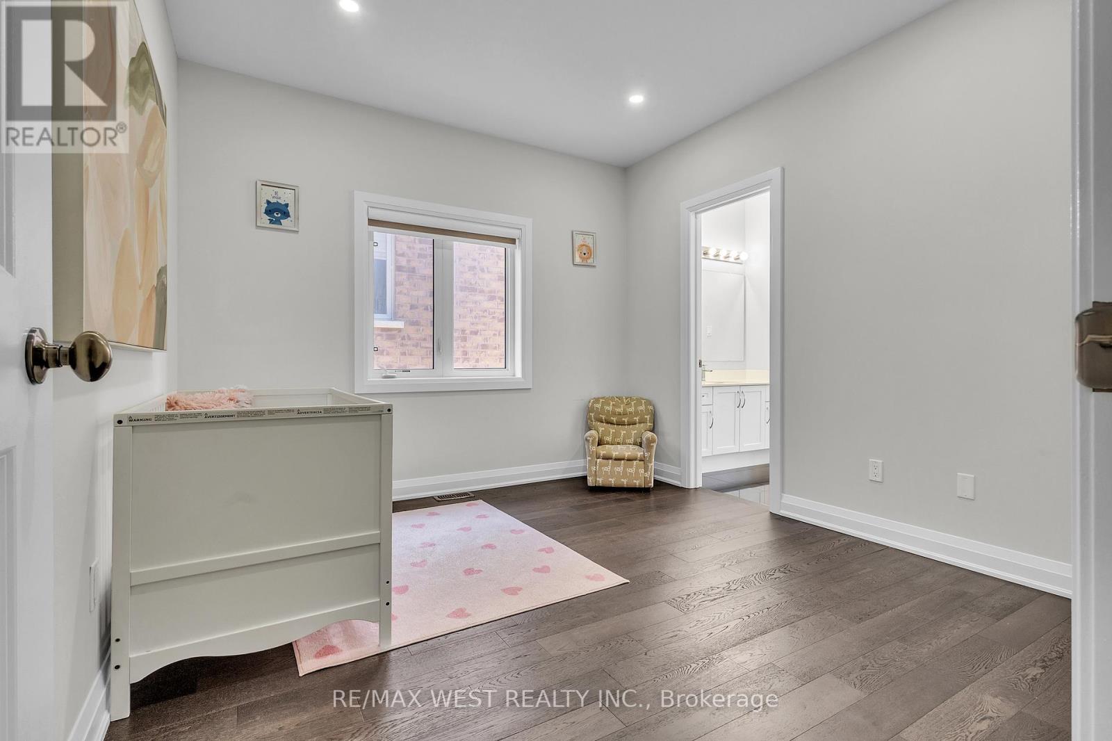 Photo 28 of 41 Pelee Avenue, Vaughan ON