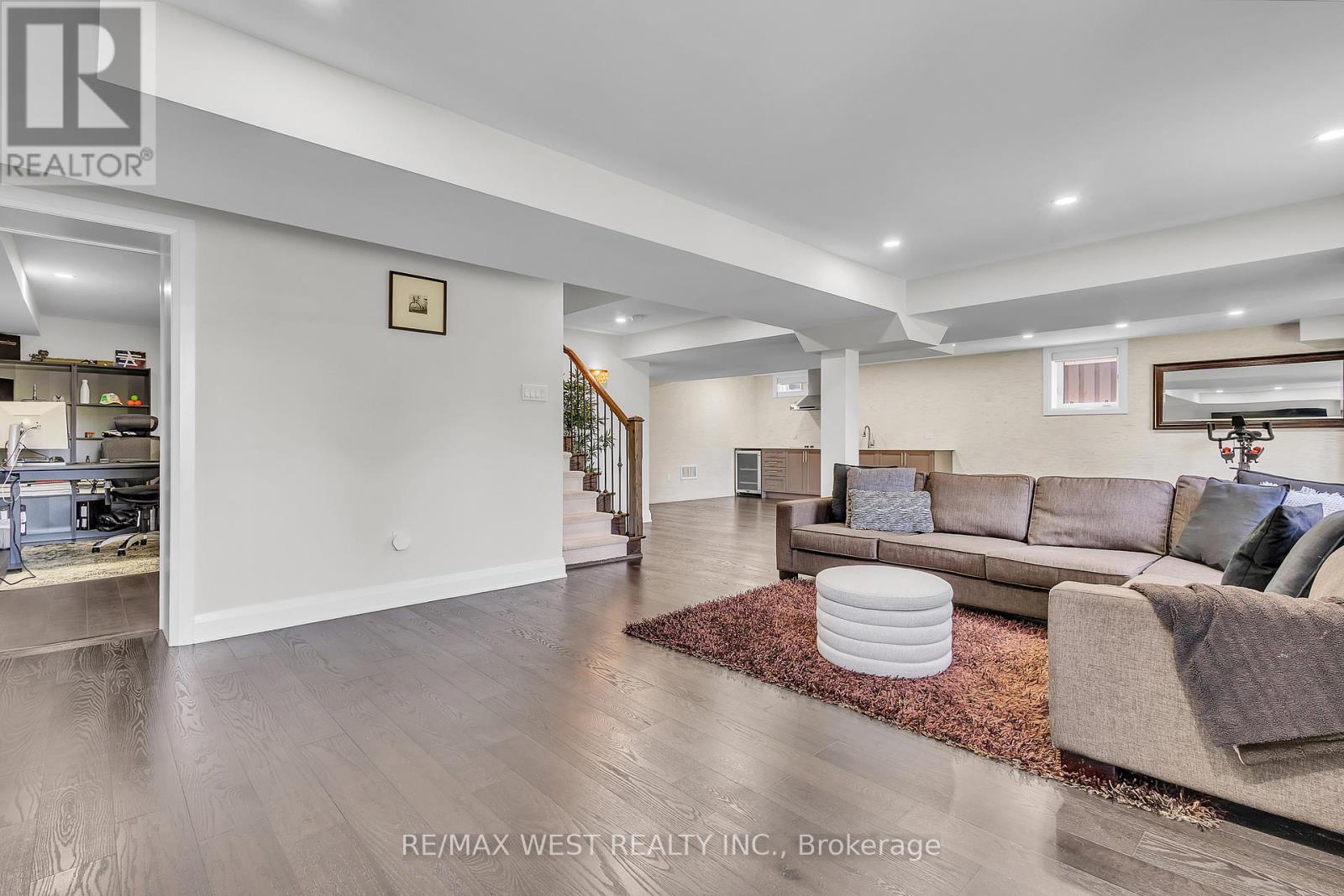 Photo 30 of 41 Pelee Avenue, Vaughan ON