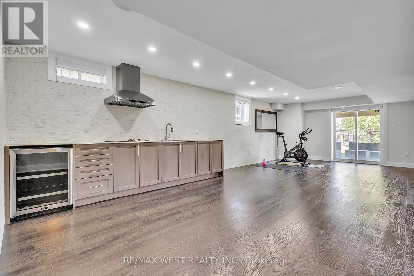 Photo 33 of 41 Pelee Avenue, Vaughan ON