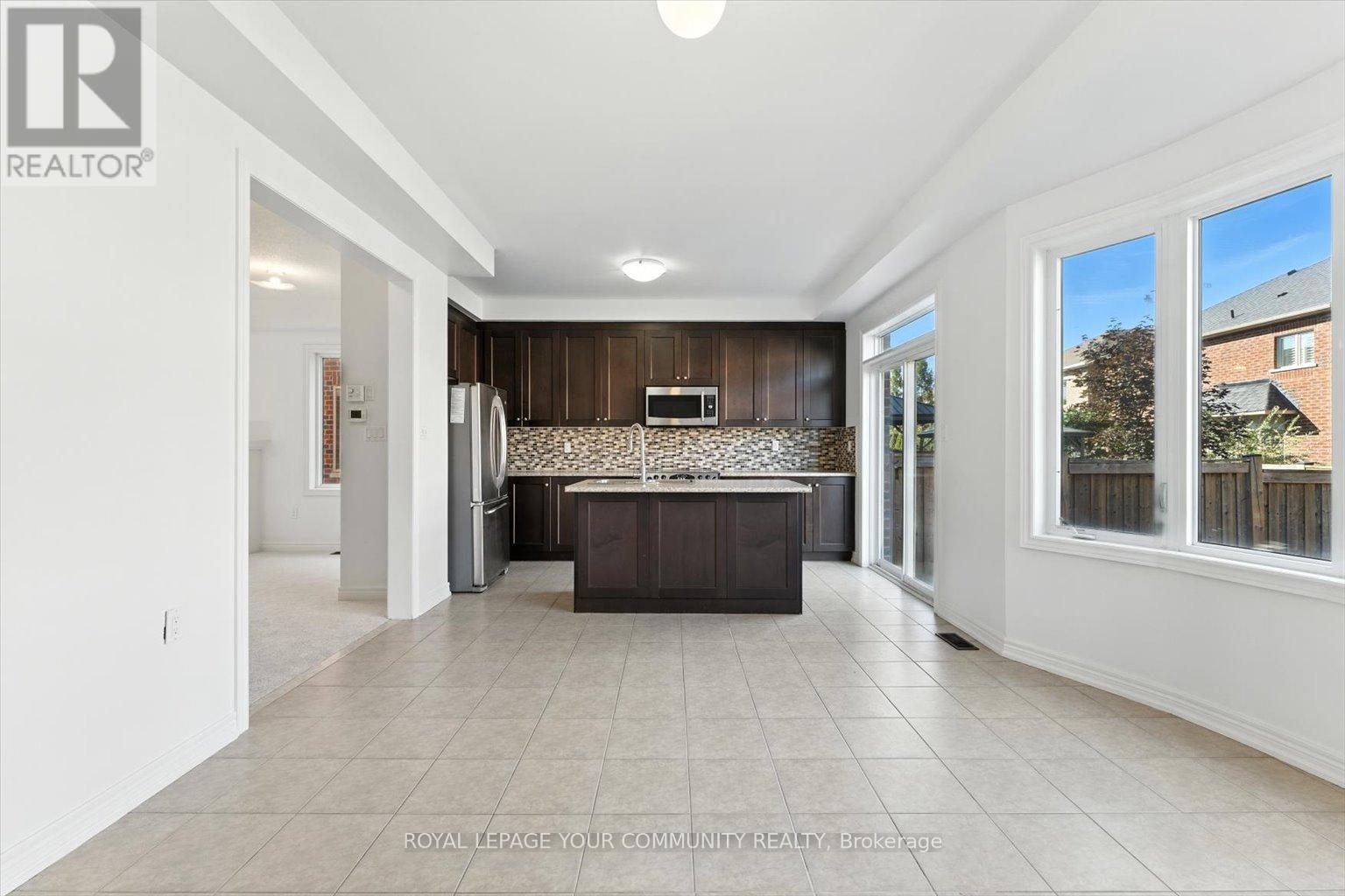 Photo 15 of 23 Lucida Court, Whitchurchstouffville ON