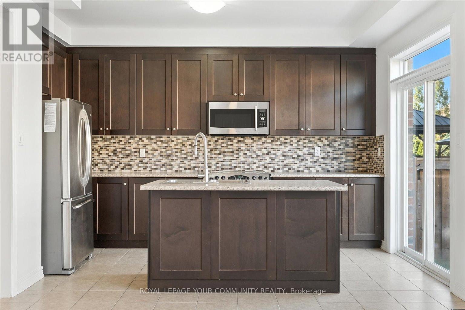 Photo 16 of 23 Lucida Court, Whitchurchstouffville ON