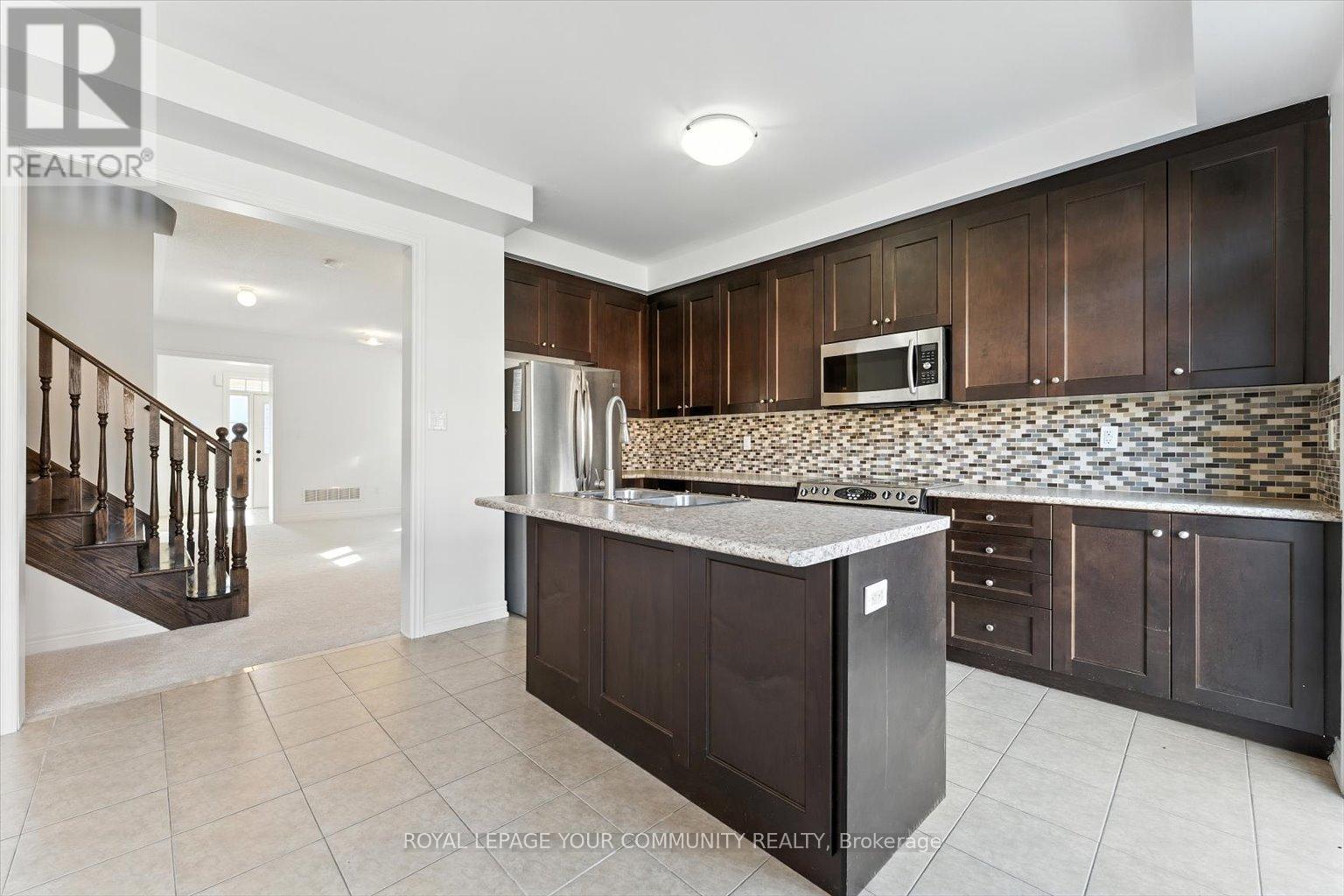 Photo 18 of 23 Lucida Court, Whitchurchstouffville ON