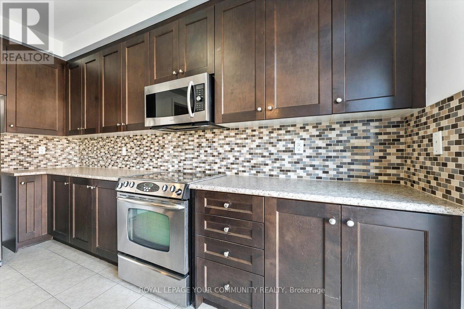 Photo 19 of 23 Lucida Court, Whitchurchstouffville ON