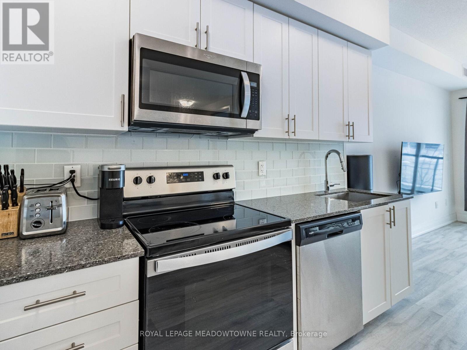 Photo 20 of 216 9700 Ninth Line, Markham ON