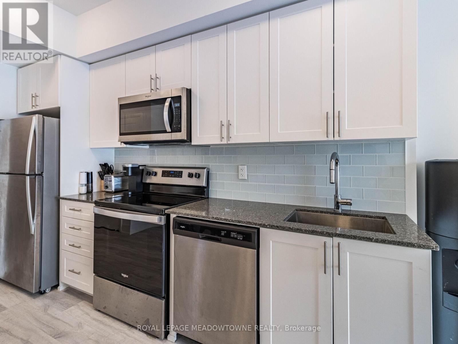 Photo 21 of 216 9700 Ninth Line, Markham ON