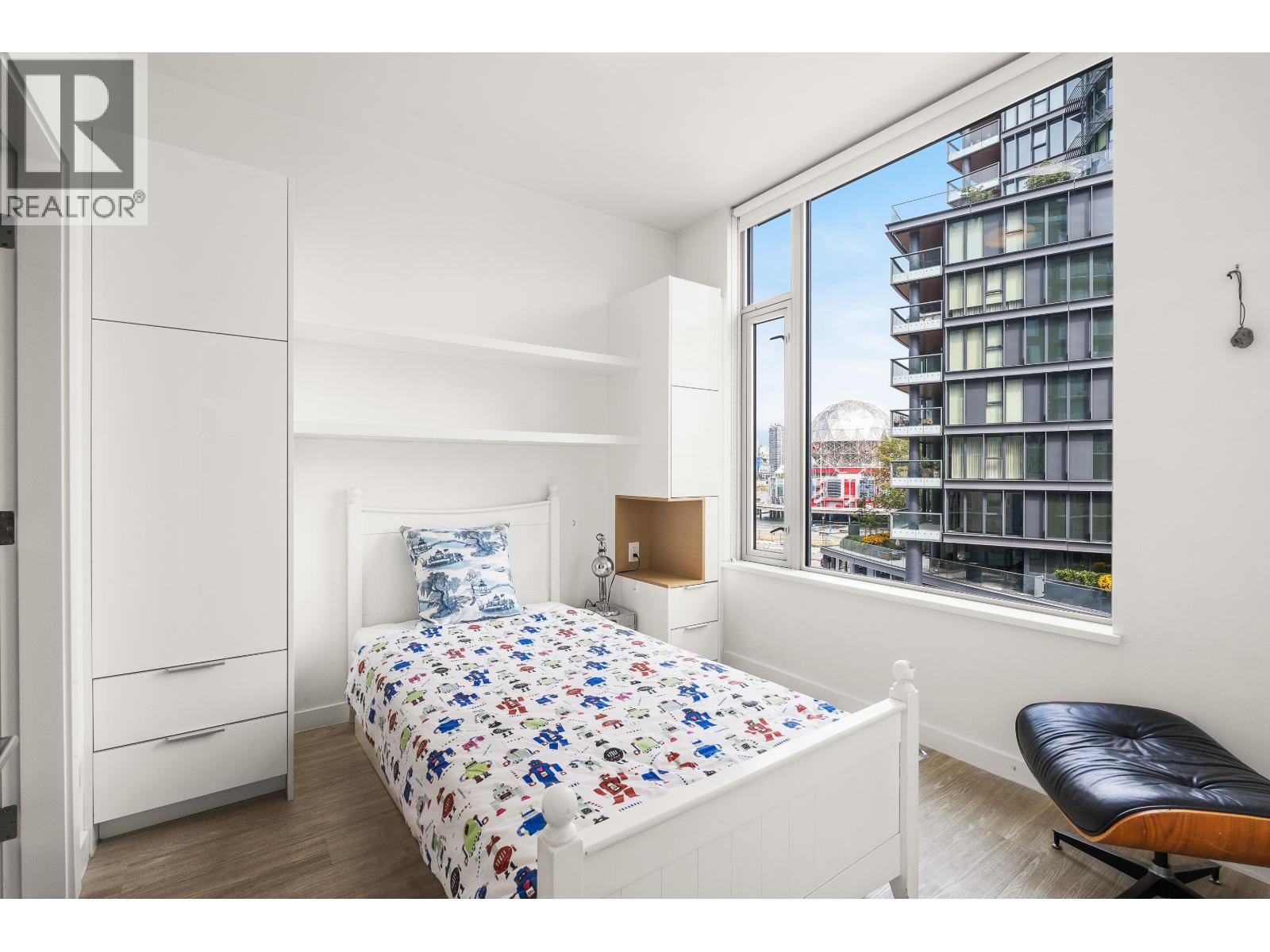 Photo 16 of 501 1661 Quebec Street, Vancouver BC