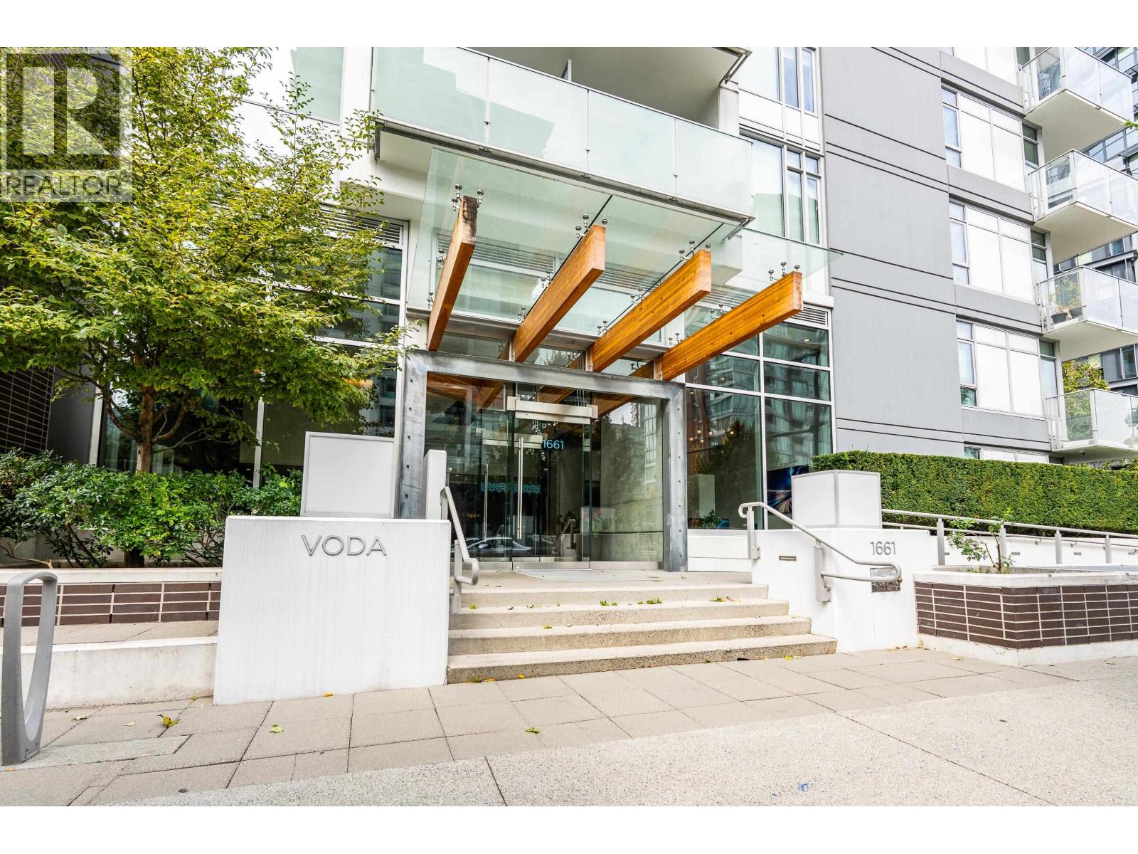 Photo 25 of 501 1661 Quebec Street, Vancouver BC