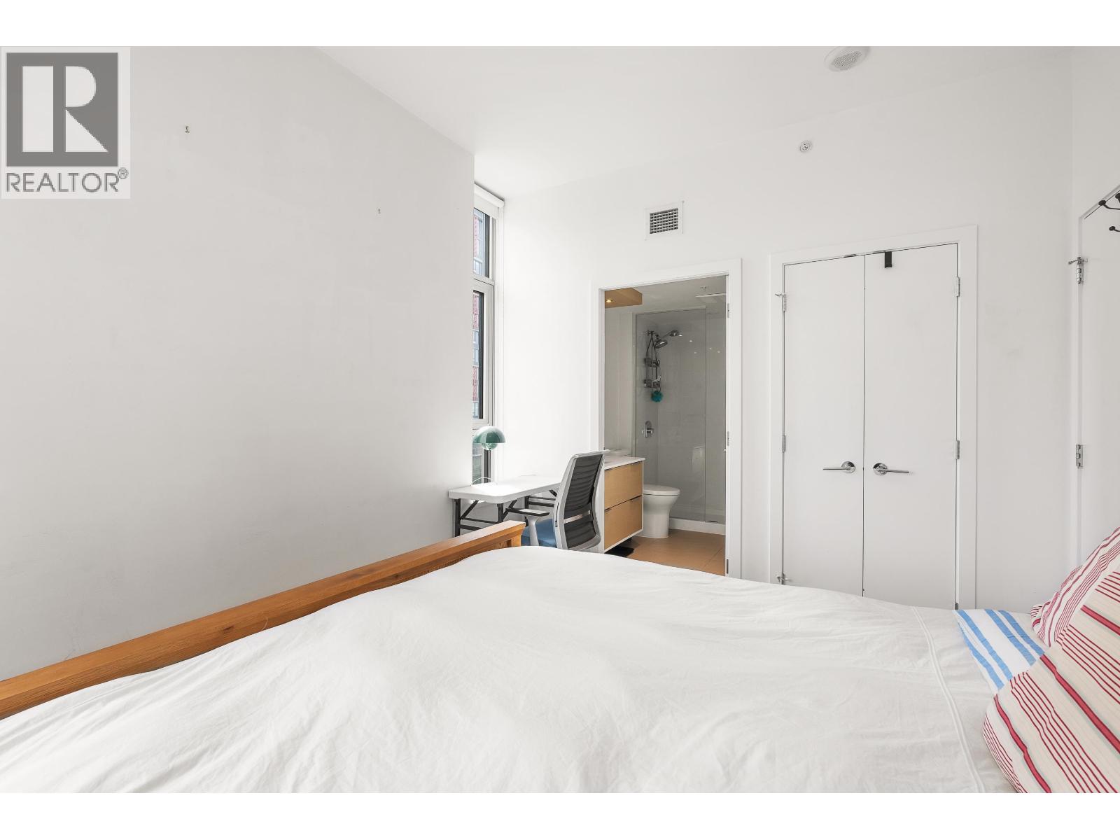 Photo 15 of 501 1661 Quebec Street, Vancouver BC