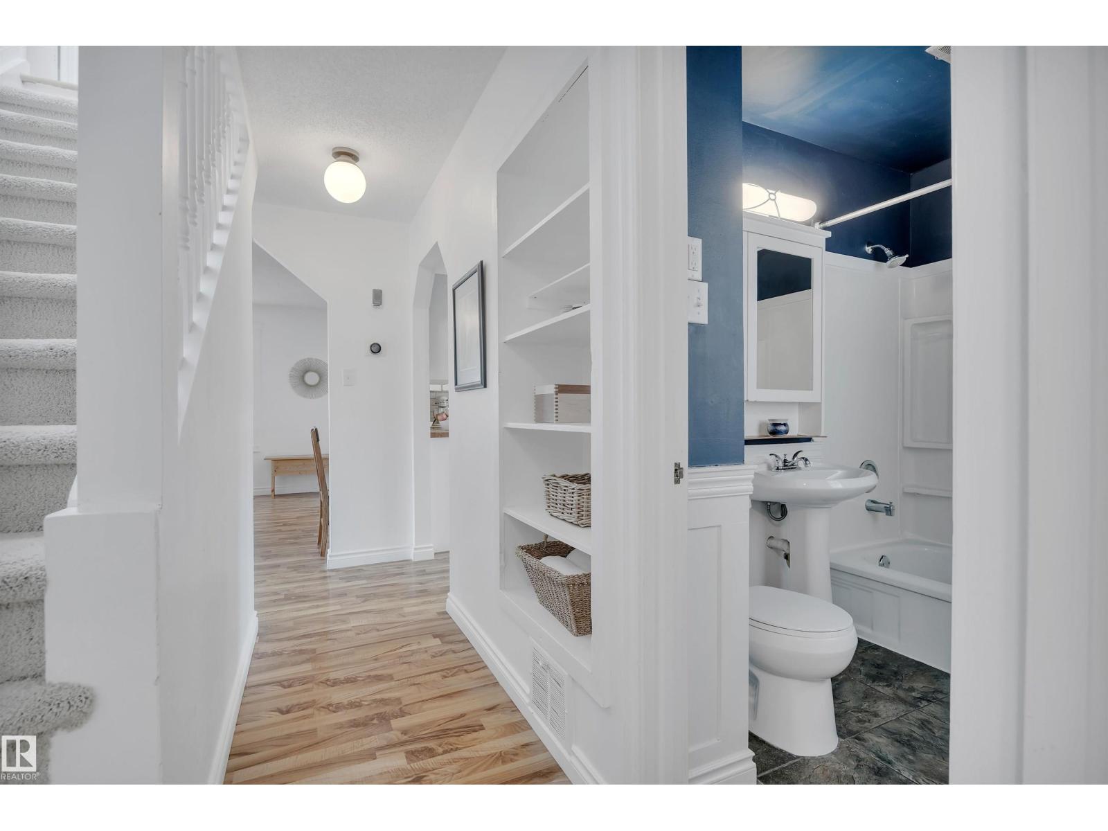 Photo 25 of 7225 95 St Nw, Edmonton AB