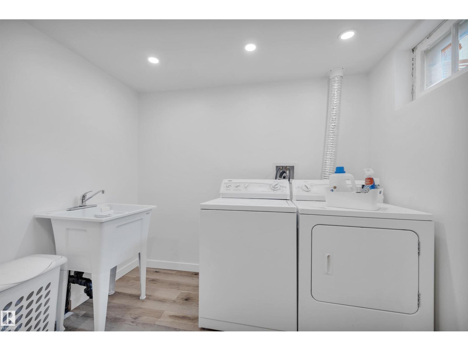 Photo 45 of 7225 95 St Nw, Edmonton AB