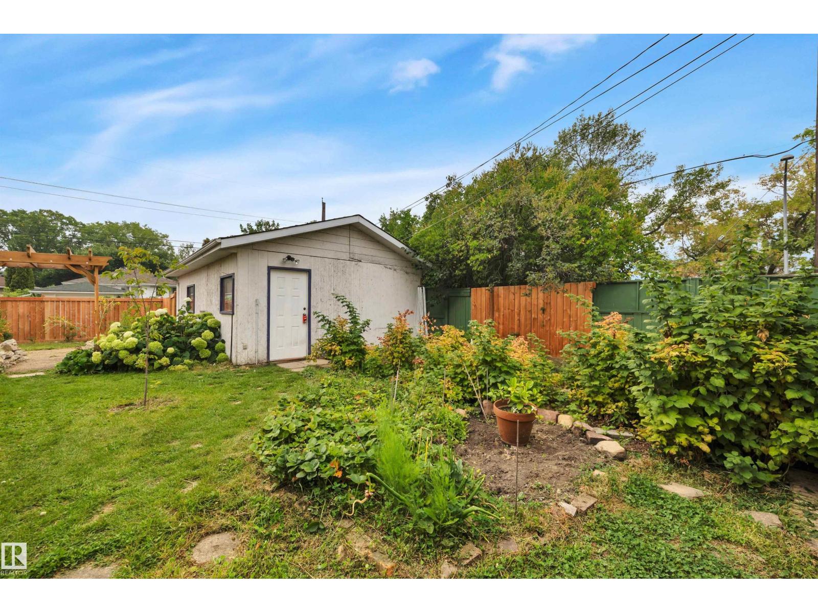 Photo 49 of 7225 95 St Nw, Edmonton AB