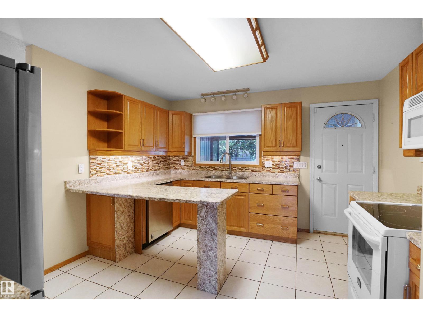Photo 30 of 6723 40 Av Nw, Edmonton AB