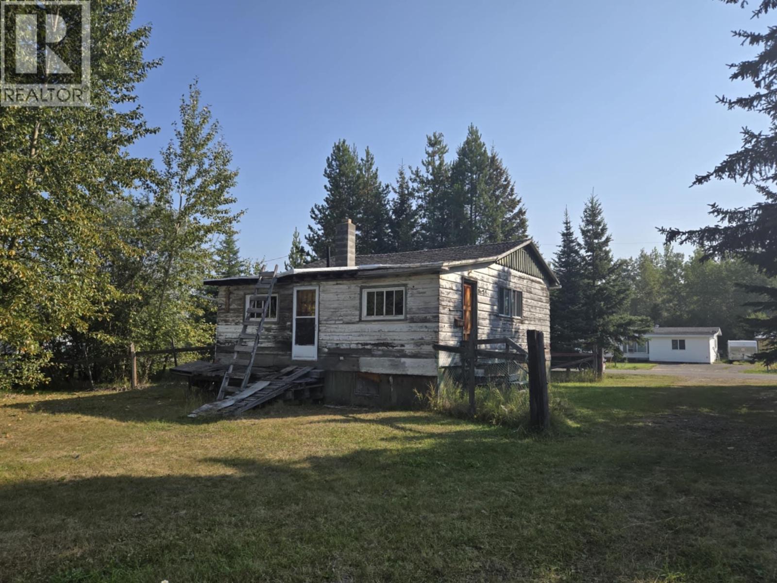 Photo 3 of 2071 E Mclaren Road, Prince George BC