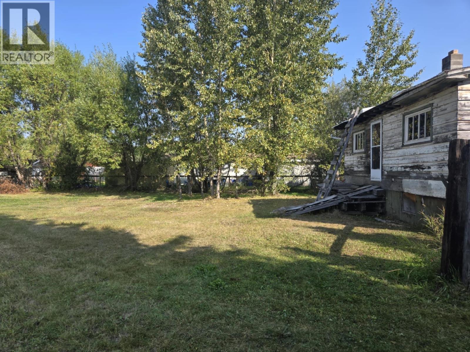 Photo 4 of 2071 E Mclaren Road, Prince George BC