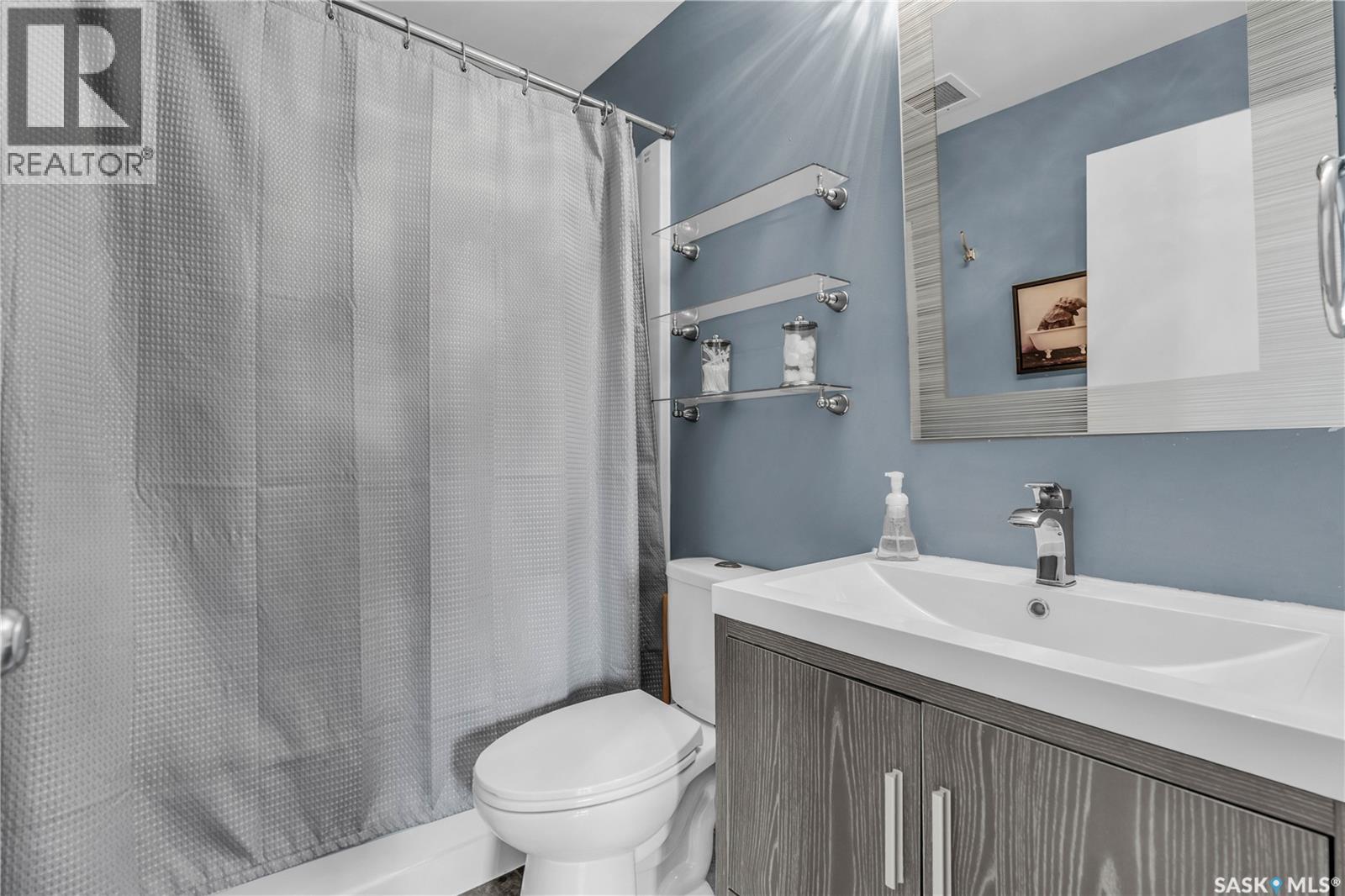 Photo 17 of 34 Scrivener Crescent, Regina SK