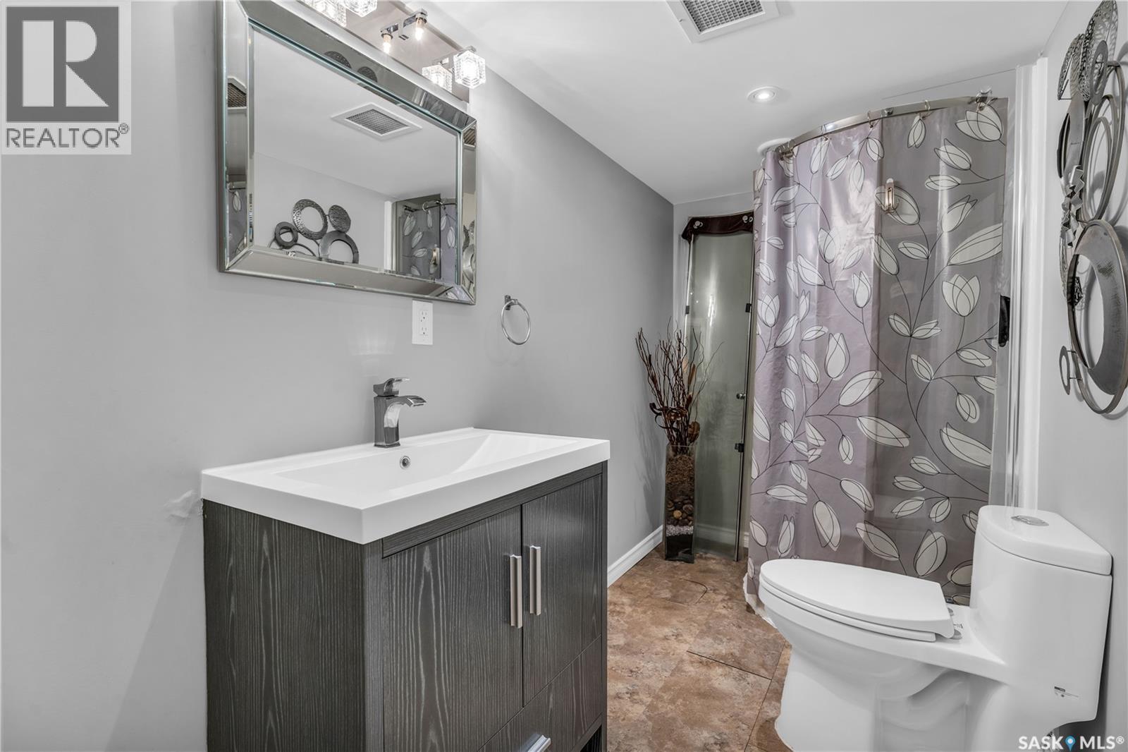 Photo 20 of 34 Scrivener Crescent, Regina SK