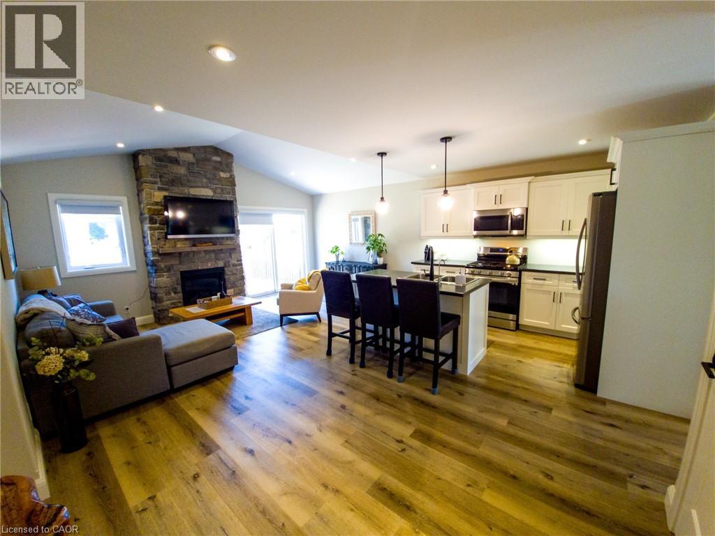 Photo 5 of 822 Main Street, Port Dover ON