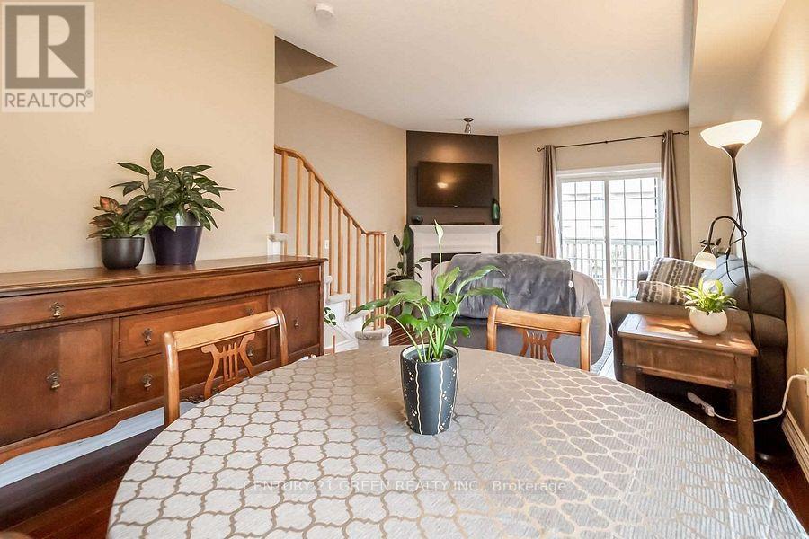 Photo 15 of 16 5080 Fairview Street, Burlington ON
