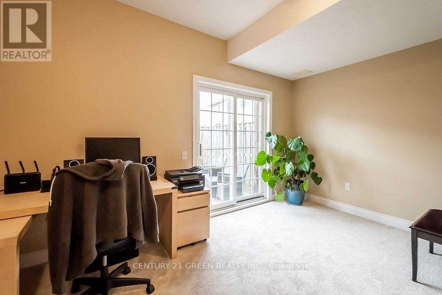 Photo 21 of 16 5080 Fairview Street, Burlington ON
