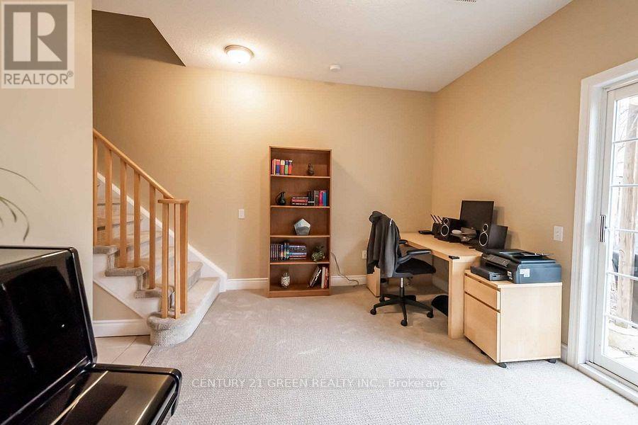 Photo 22 of 16 5080 Fairview Street, Burlington ON