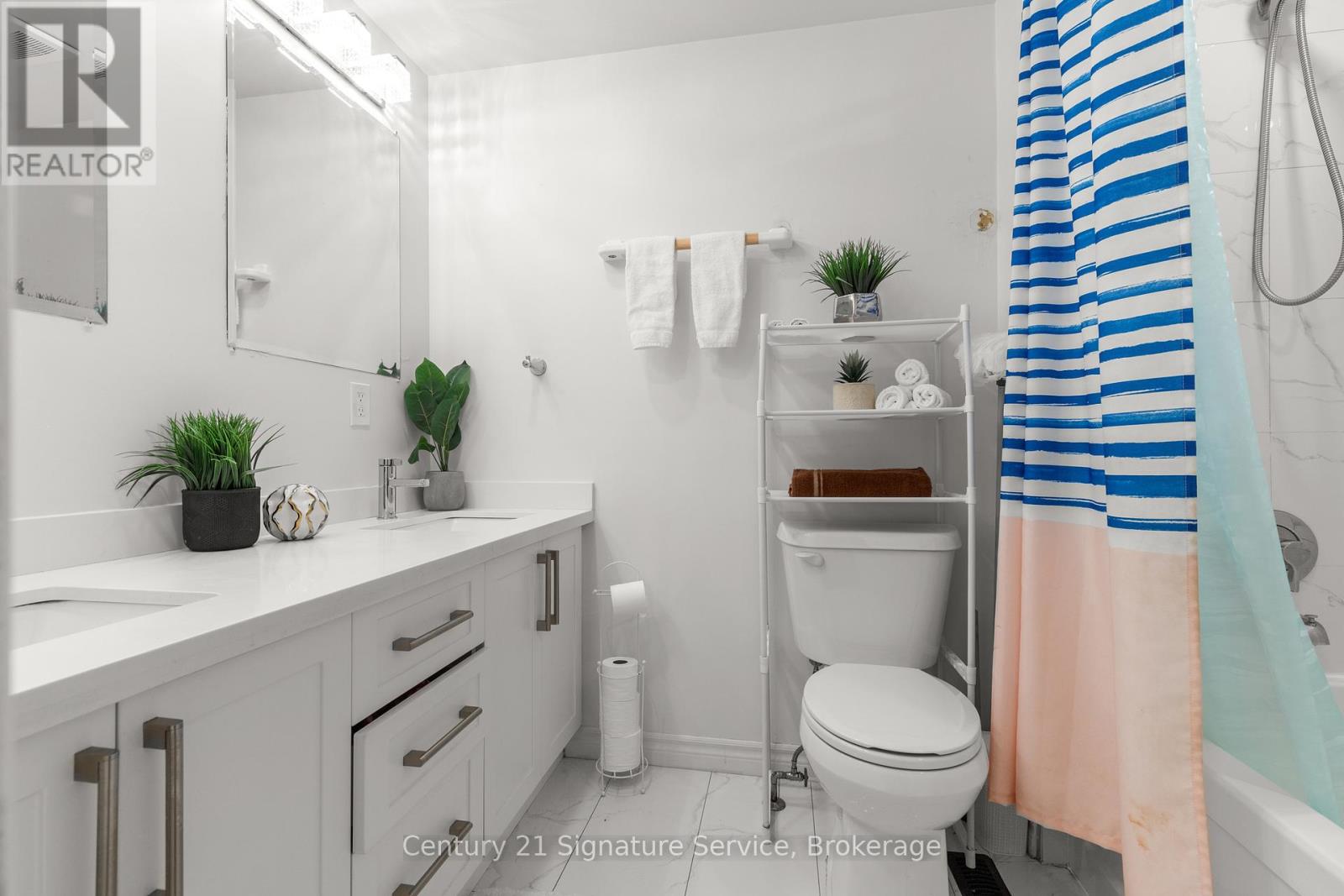 Photo 13 of 113 Mill Street N, Brampton ON