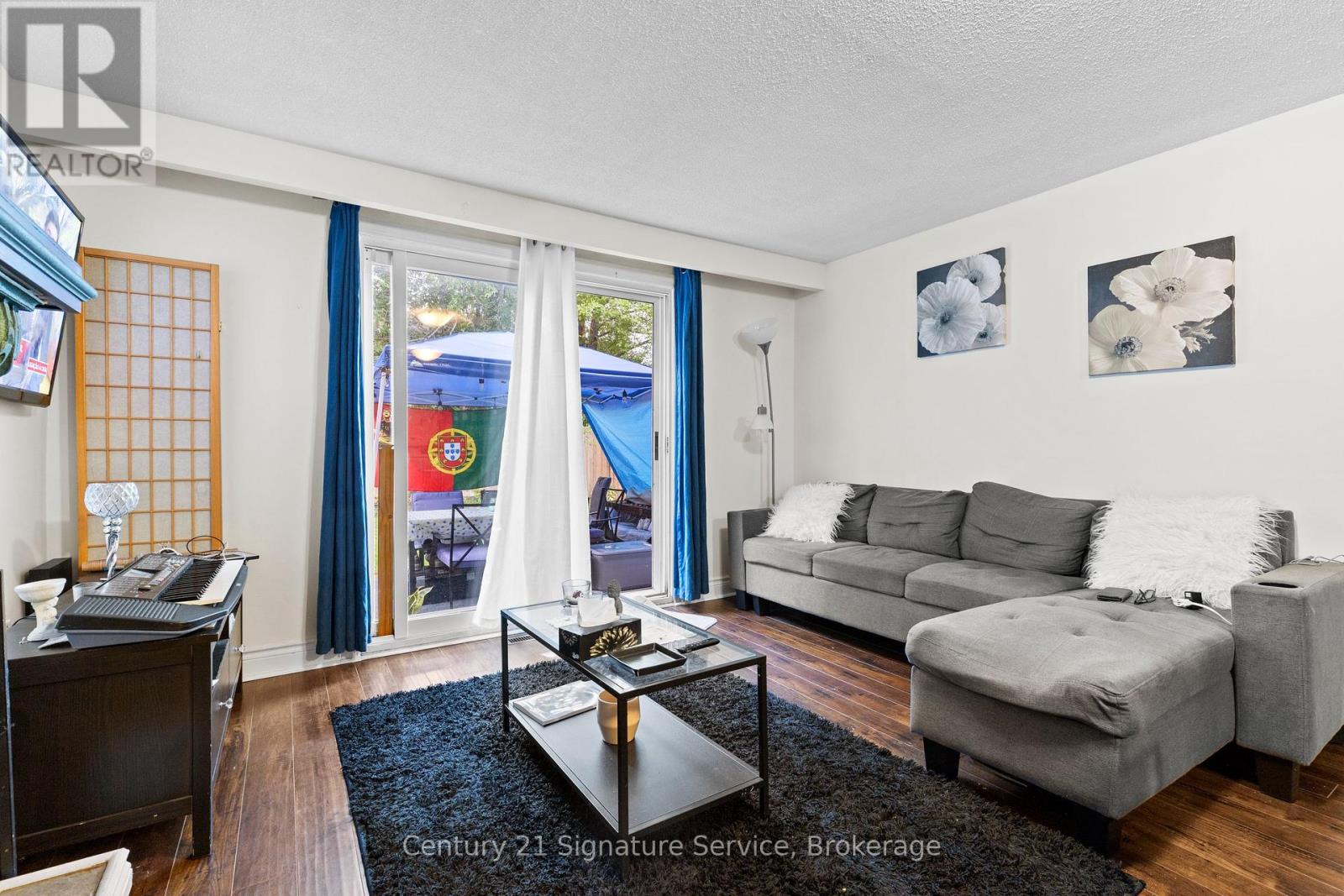 Photo 21 of 113 Mill Street N, Brampton ON