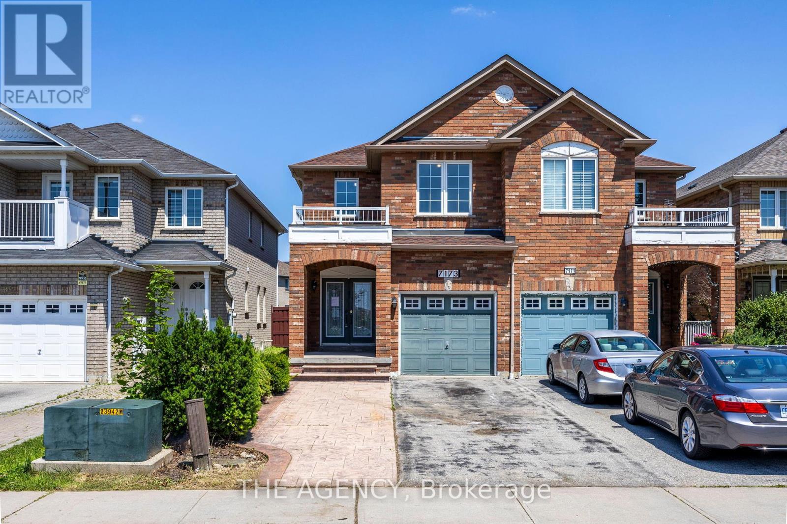 Photo 1 of 7173 Village Walk, Mississauga ON