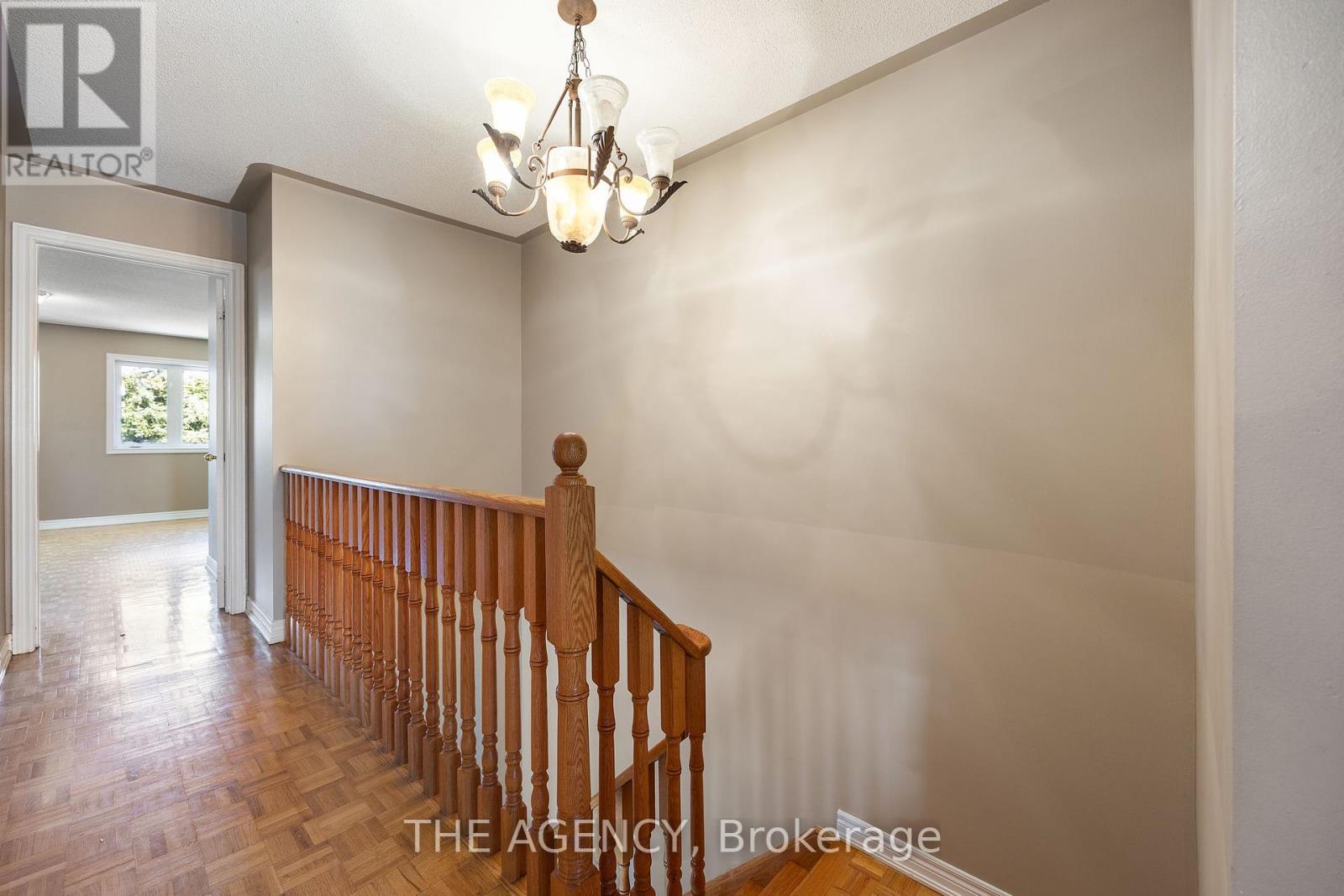 Photo 14 of 7173 Village Walk, Mississauga ON