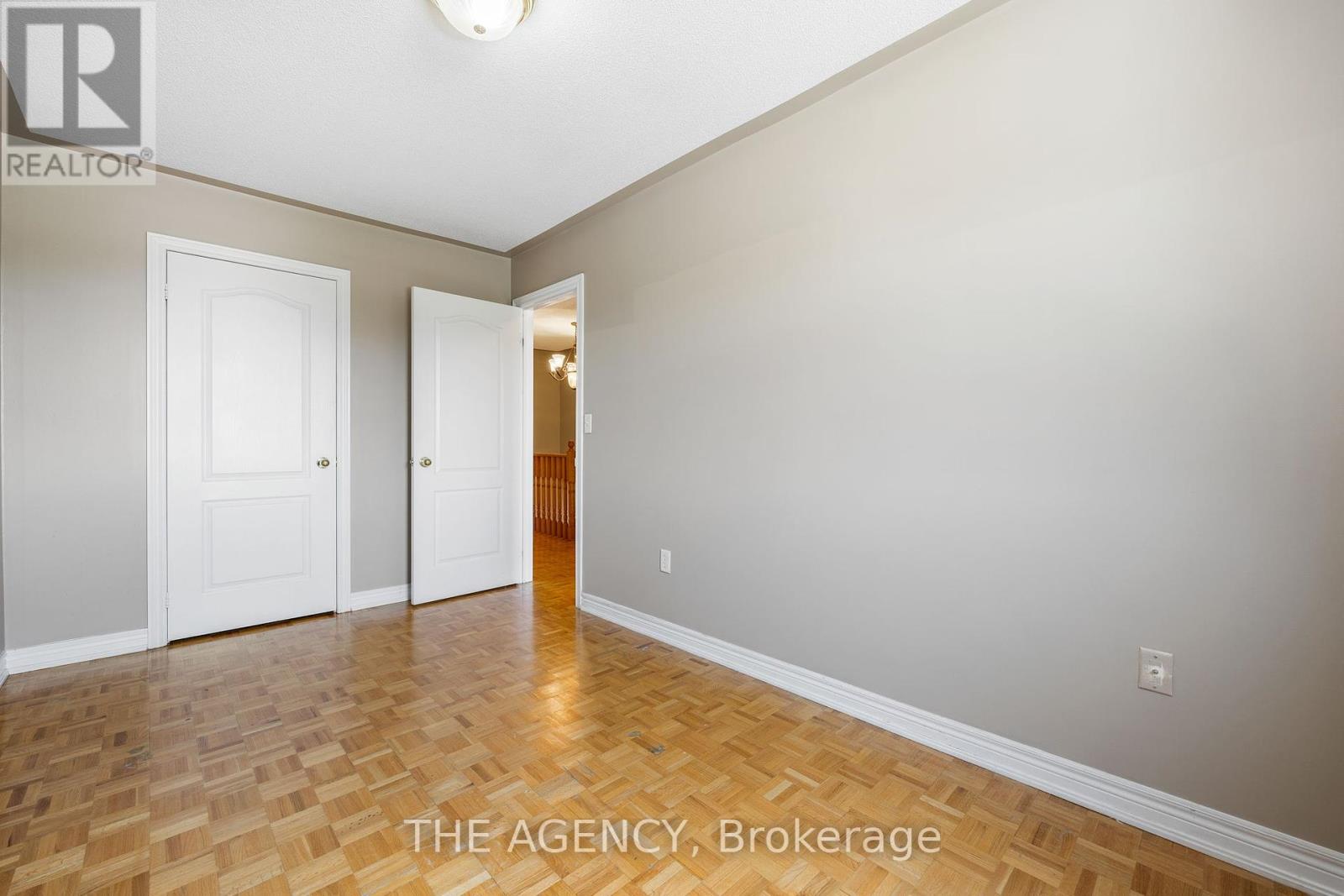 Photo 22 of 7173 Village Walk, Mississauga ON