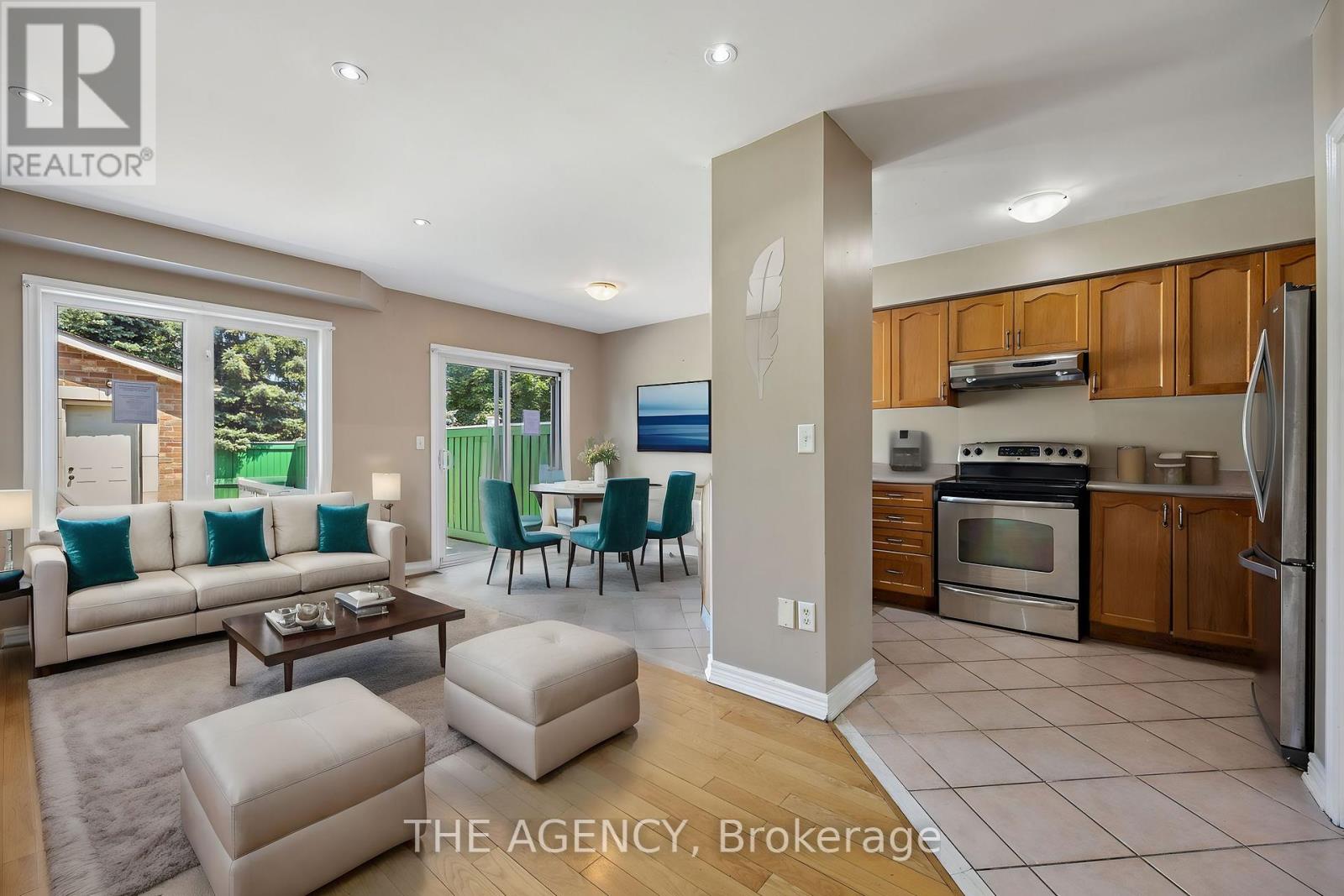 Photo 8 of 7173 Village Walk, Mississauga ON