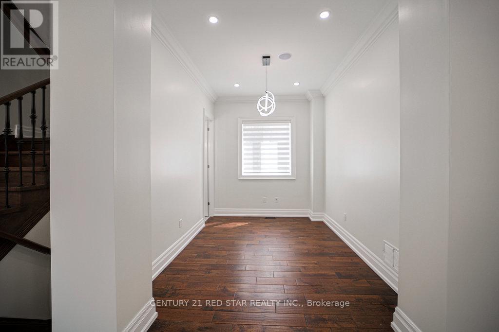 Photo 16 of 164 Elmhurst Drive, Toronto ON