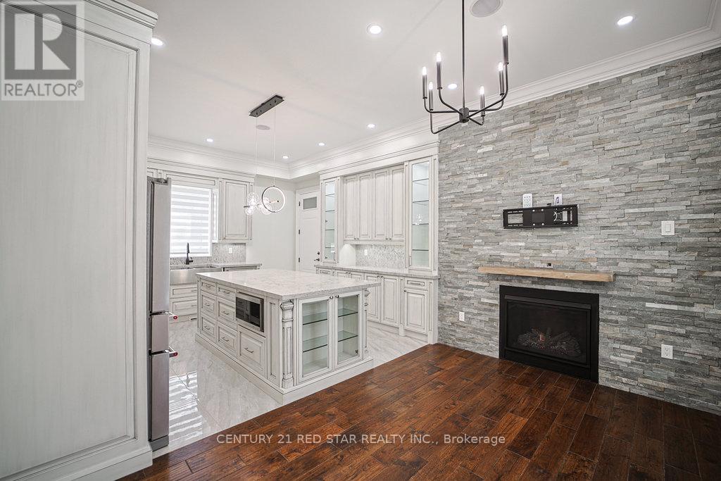 Photo 18 of 164 Elmhurst Drive, Toronto ON