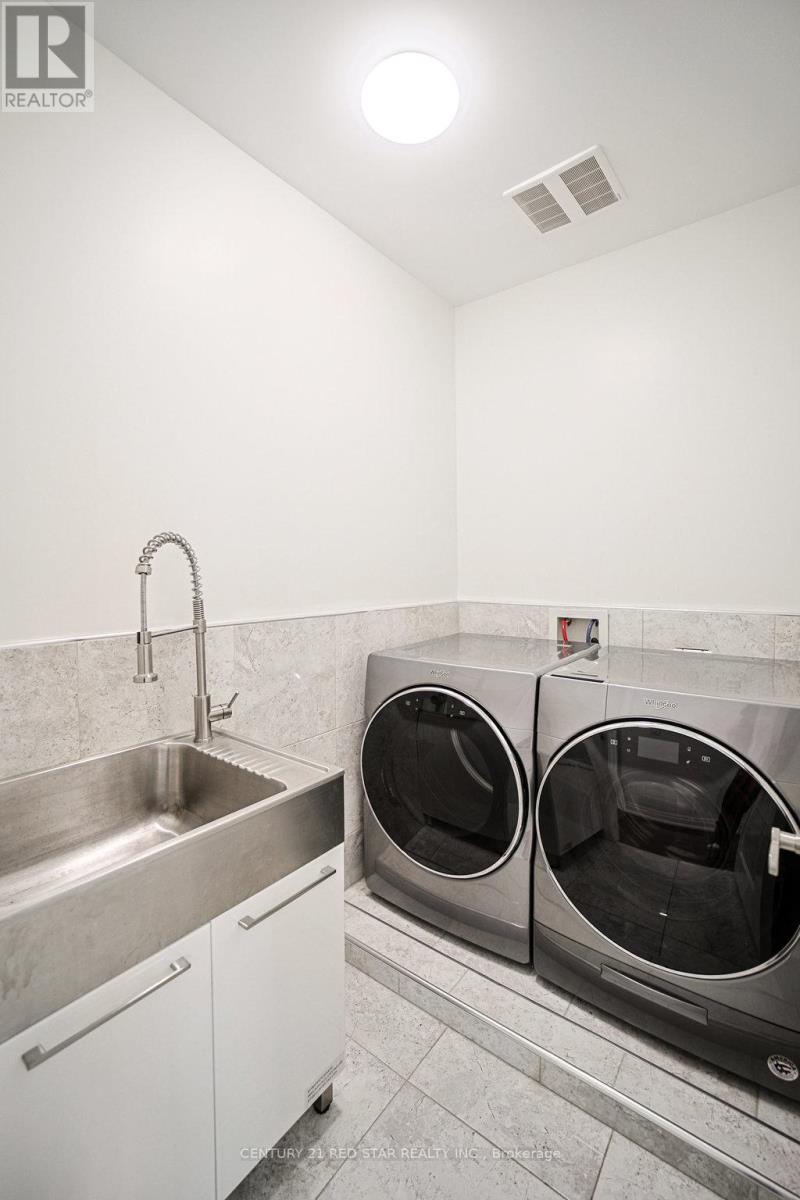 Photo 31 of 164 Elmhurst Drive, Toronto ON