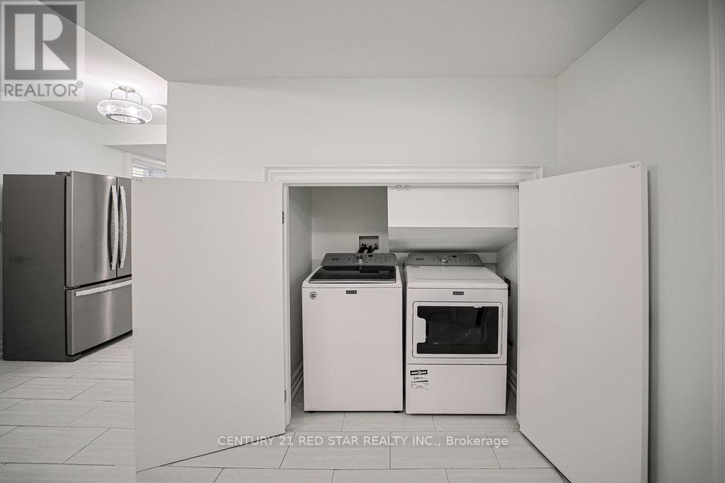 Photo 35 of 164 Elmhurst Drive, Toronto ON