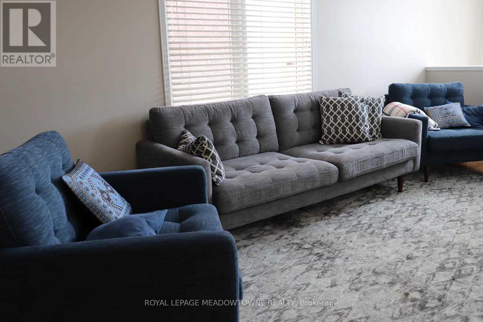Photo 5 of 3890 Skyview Street, Mississauga ON