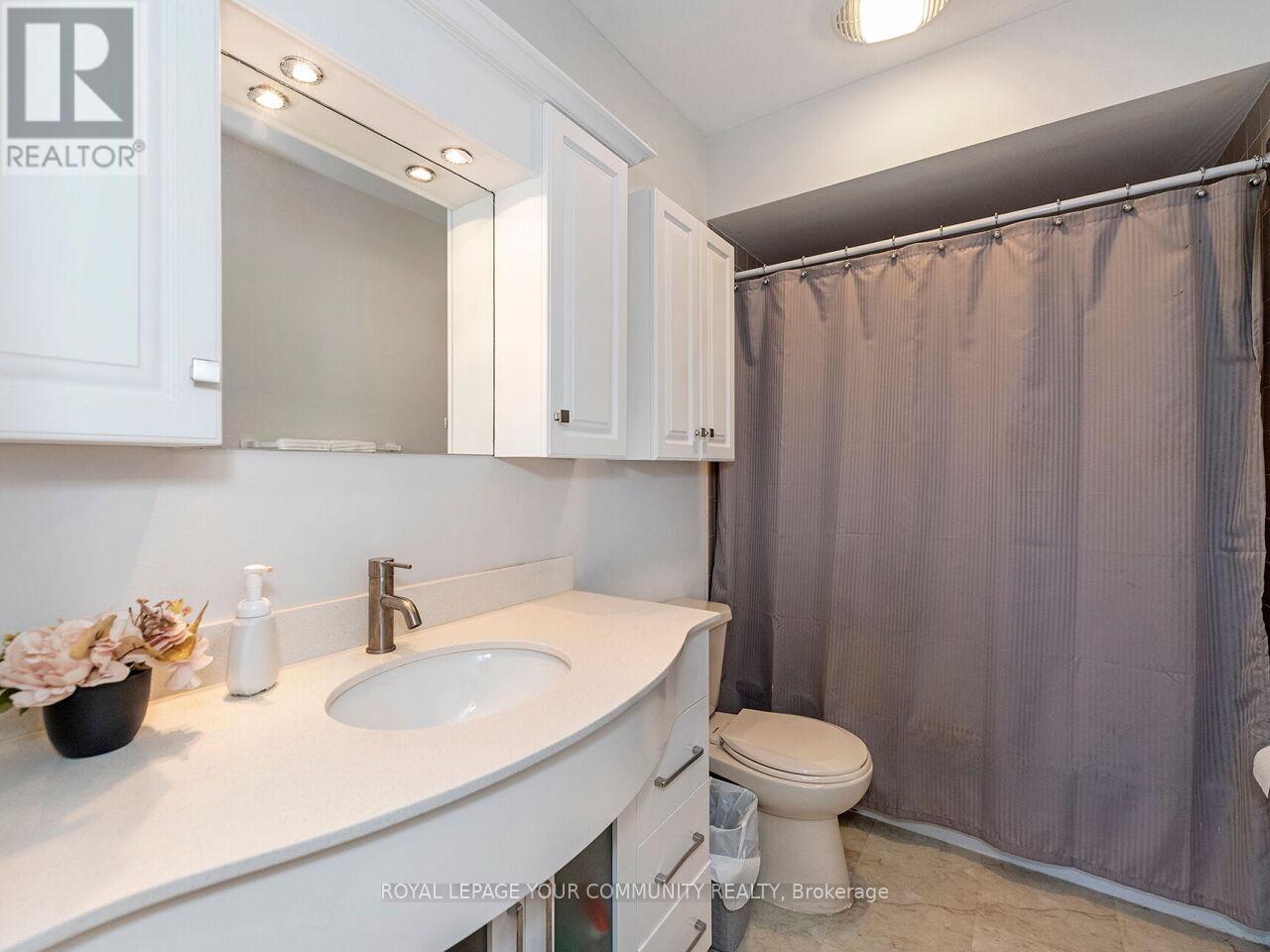 Photo 33 of 865 Flagship Drive, Mississauga ON
