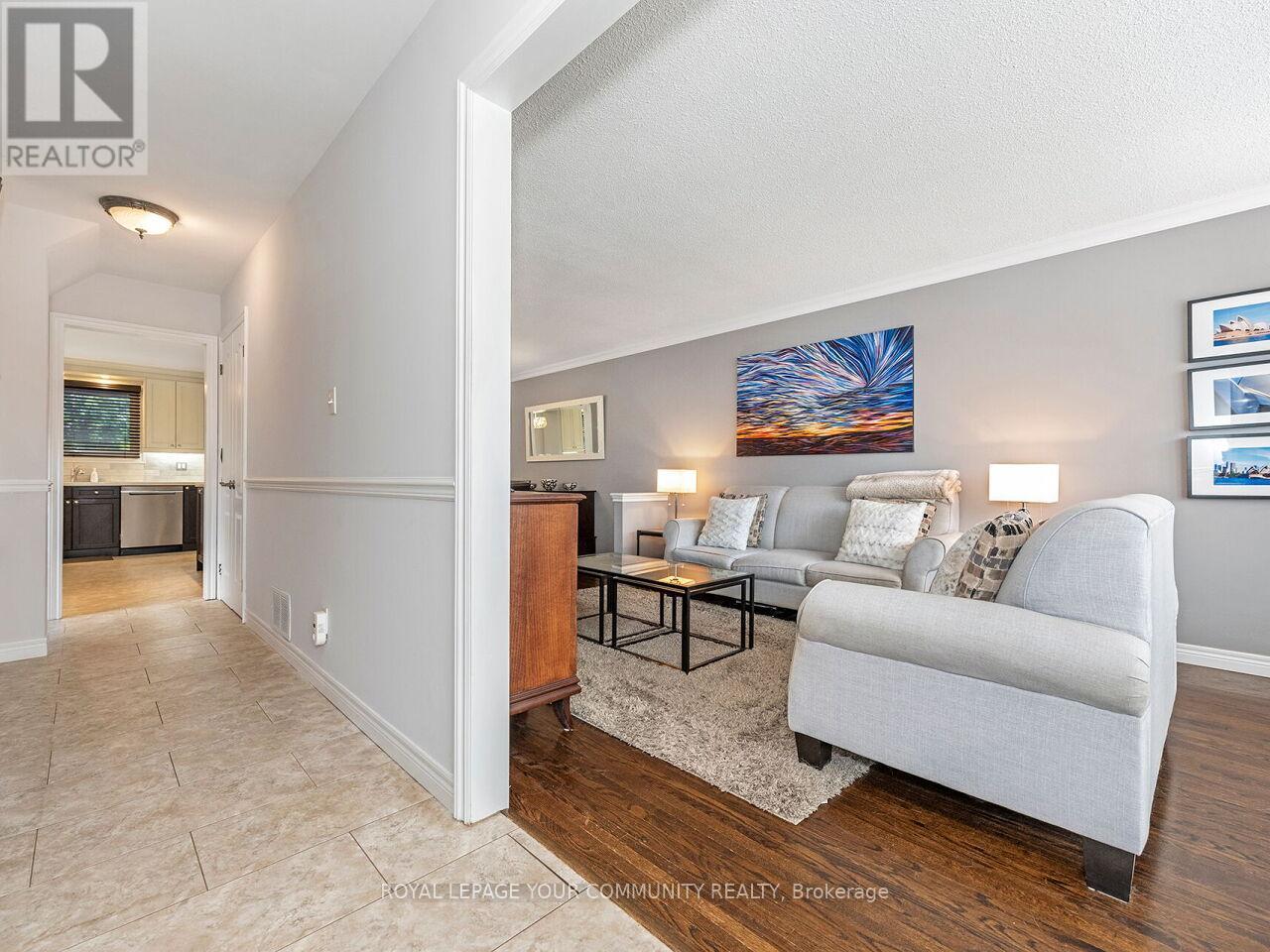 Photo 6 of 865 Flagship Drive, Mississauga ON