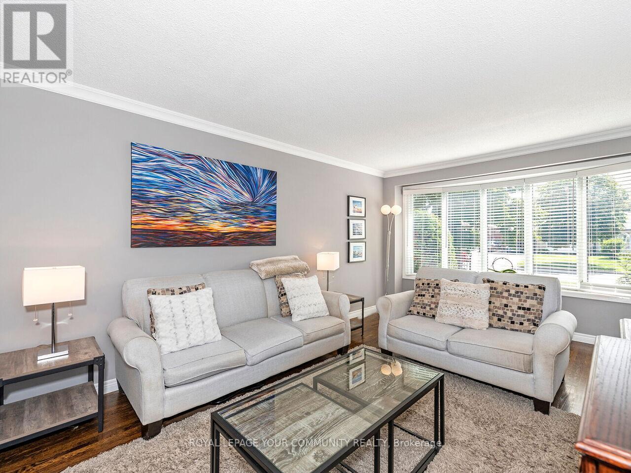 Photo 9 of 865 Flagship Drive, Mississauga ON