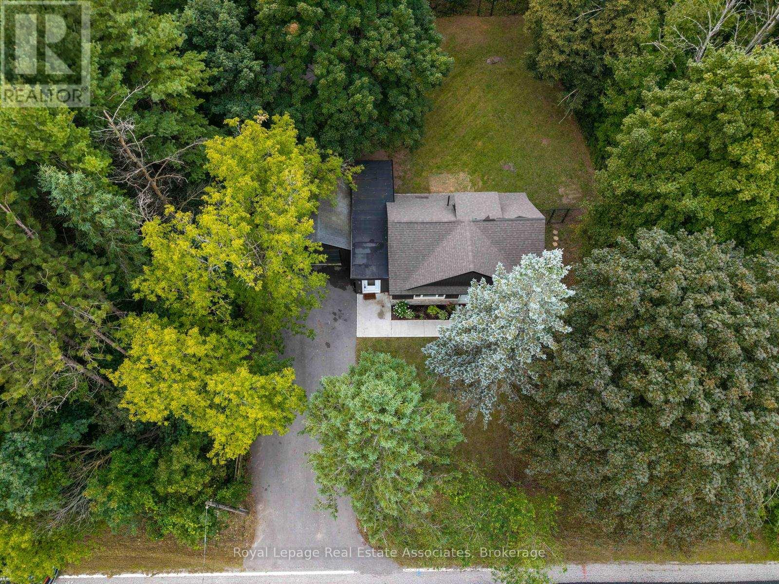 Photo 6 of 20194 Main Street, Caledon ON