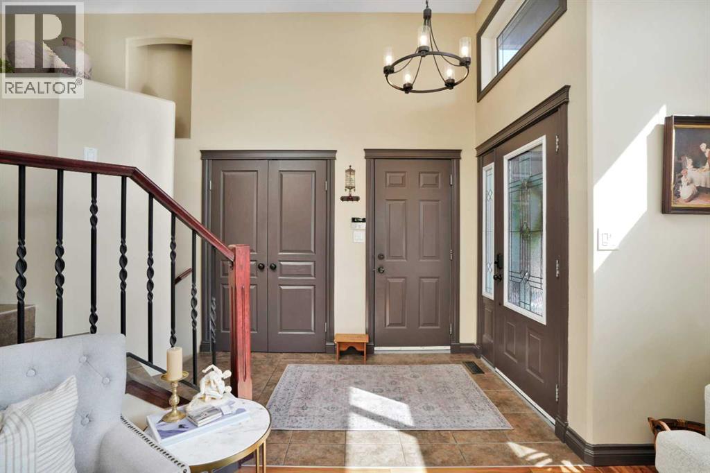 Photo 2 of 7 Woodrow Close, Red Deer AB