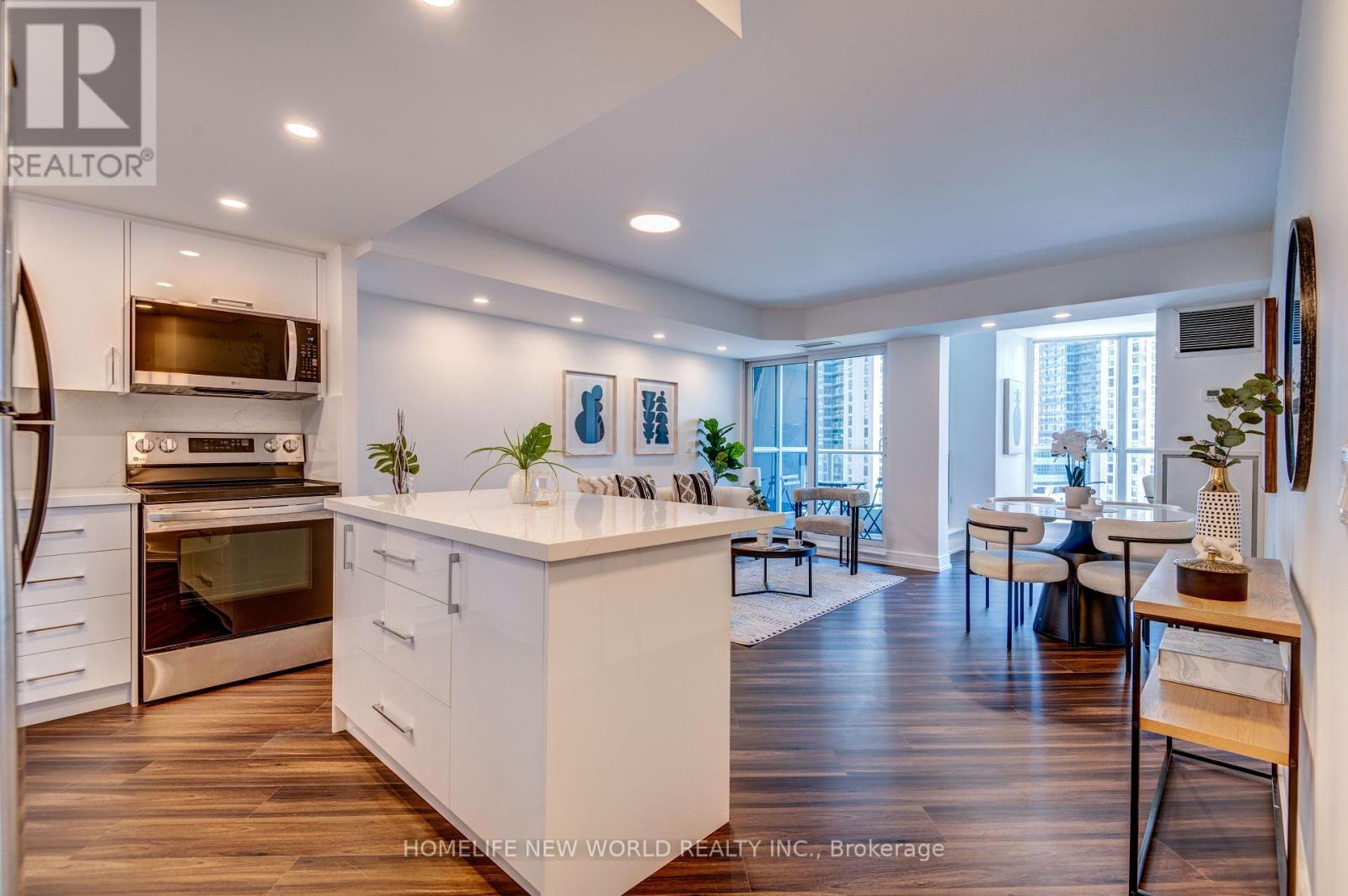 Photo 10 of 903 208 Queens Quay W, Toronto ON